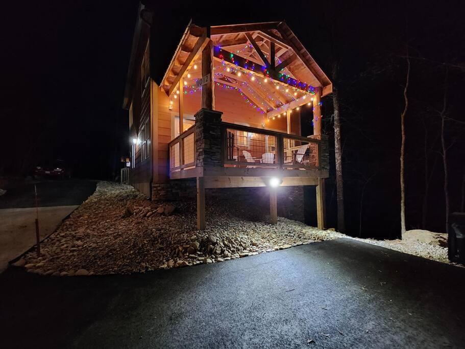 Dancing Bear Cabin- Relax & Enjoy! Сев'єрвілл Екстер'єр фото